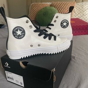 NIB Converse All Star Vintage Leather White CTAS Hiker Hi-Top Platform Size 5.5
